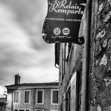 Chambres D'Hotes Le Relais Des Remparts Rions Bagian luar foto