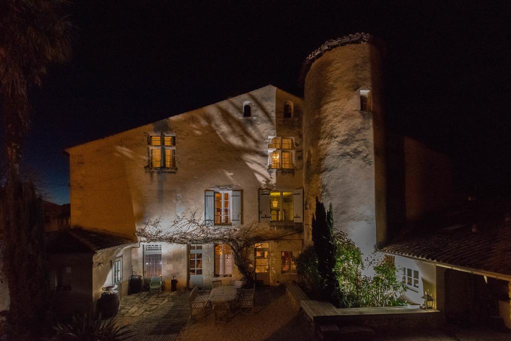 Chambres D'Hotes Le Relais Des Remparts Rions Bagian luar foto