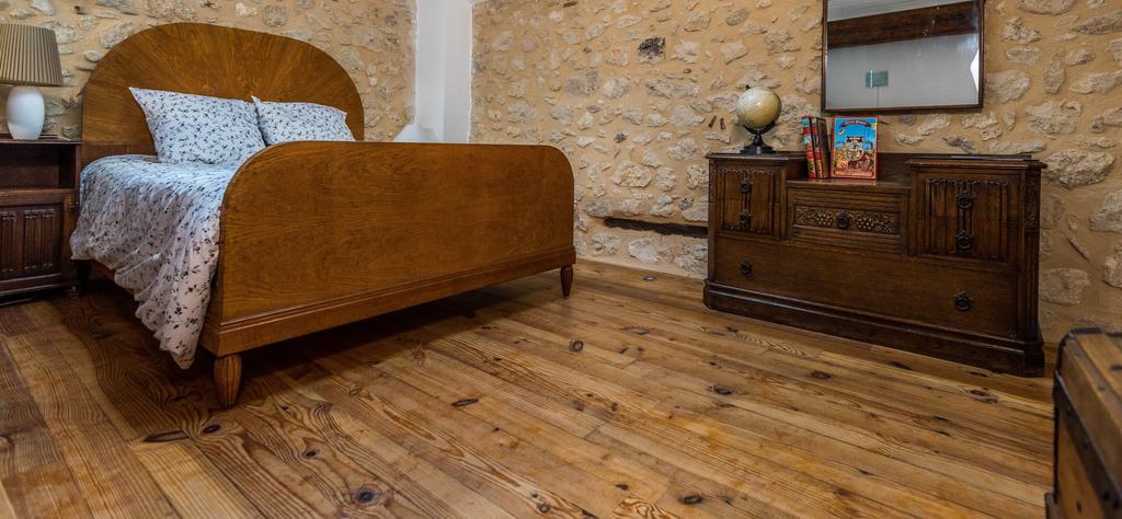 Chambres D'Hotes Le Relais Des Remparts Rions Bagian luar foto